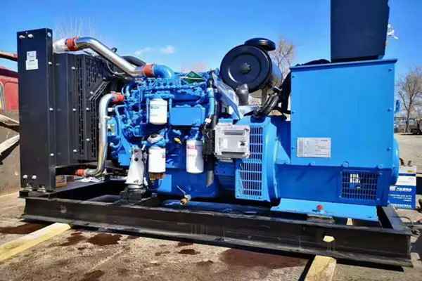 尊龙凯时·人生就是搏(中国)官方网站机电一批柴油发电机组发往客户手中